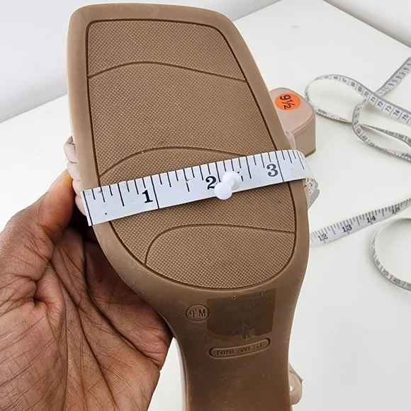 Elegant Tan Women's Sandals - Picture 10 of 11